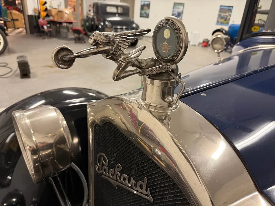 Packard Eight - Image 12 of 16