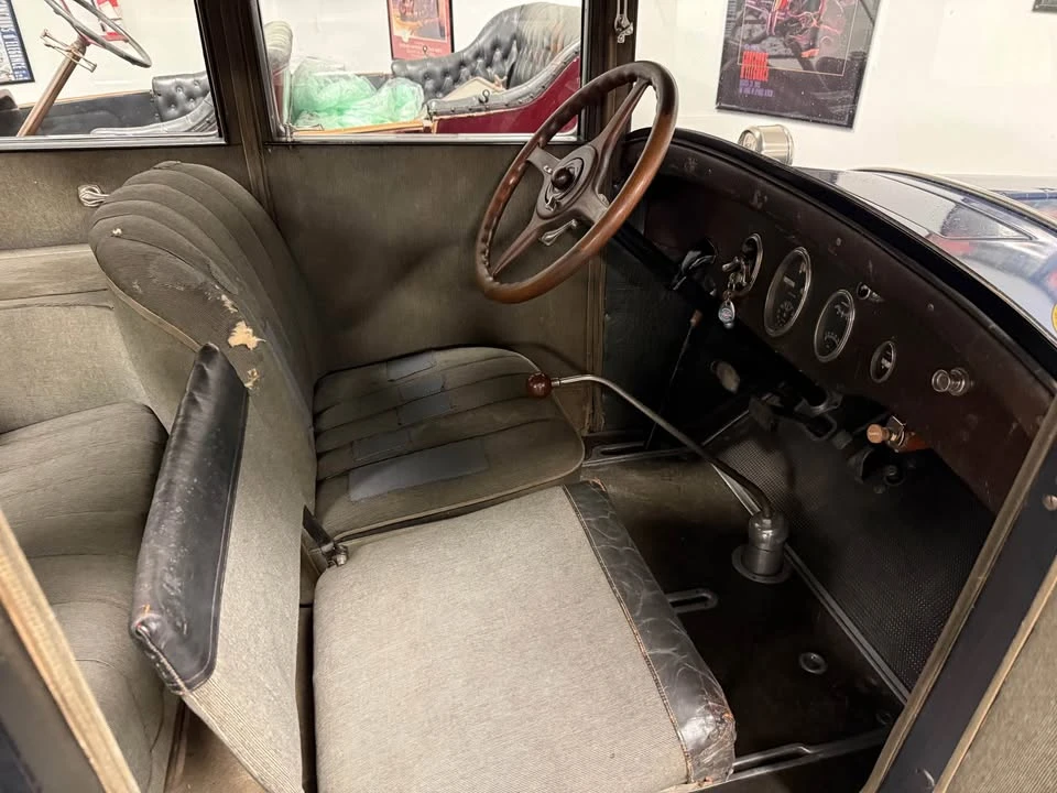 Packard Eight - Image 5 of 16
