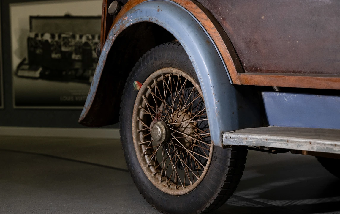 1927 Bugatti - Image 16 of 29