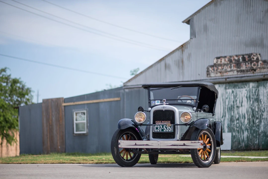 1927 Chevrolet - Image 2 of 31
