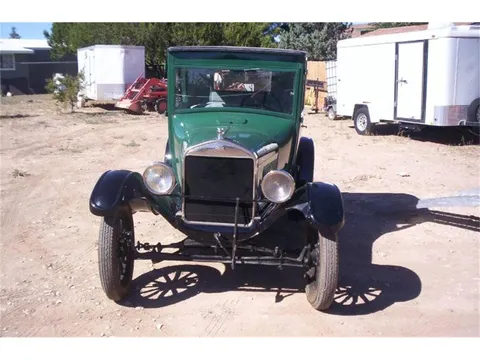 1927 Ford Model T Coupe