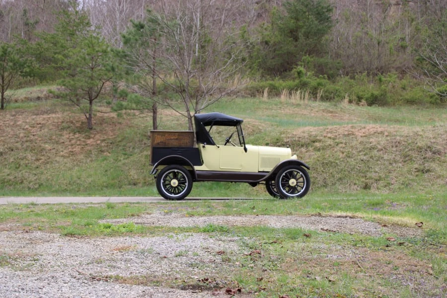 1927 Ford Model T Pickup & Model TT - Image 2 of 16