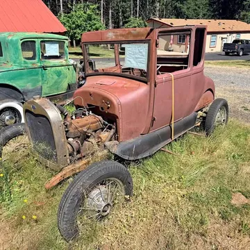 1927 Ford Model T Coupe