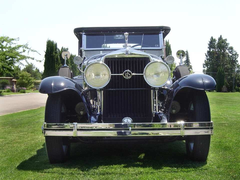 1927 LaSalle - Image 2 of 2
