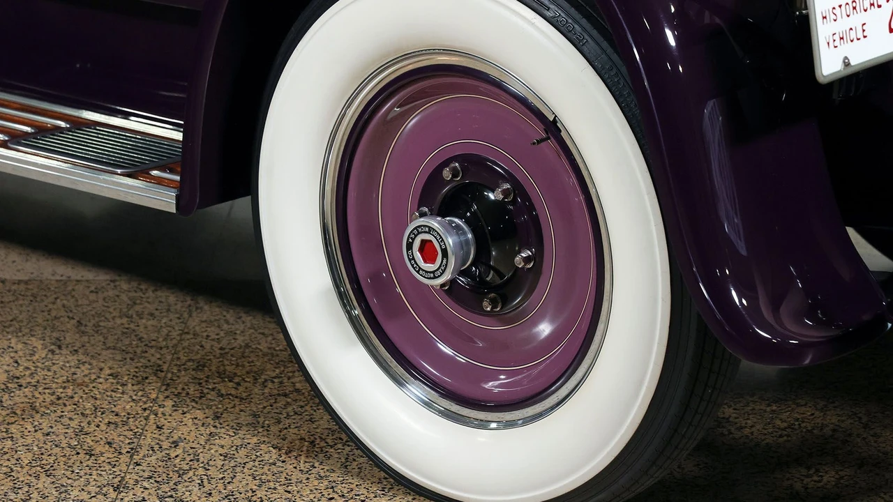 1927 Packard Eight - Image 24 of 31