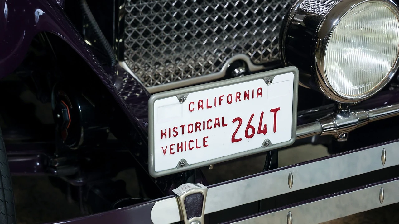 1927 Packard Eight - Image 14 of 31
