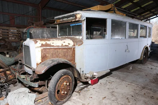 1927 Yellow Coach 16-Passenger Parlor Coach