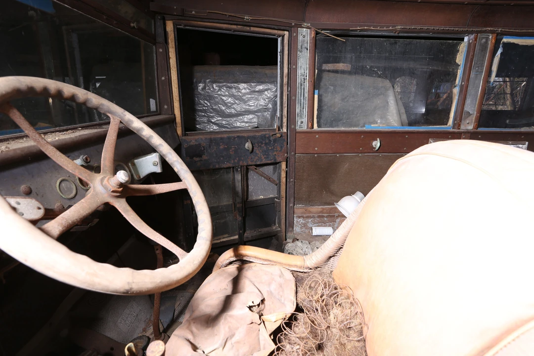 1927 Twin Coach - Image 2 of 3