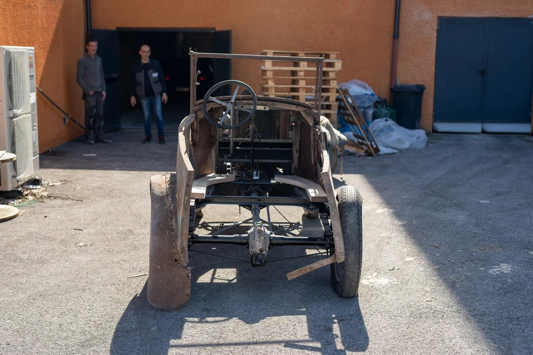 1928 Peugeot - Image 5 of 30