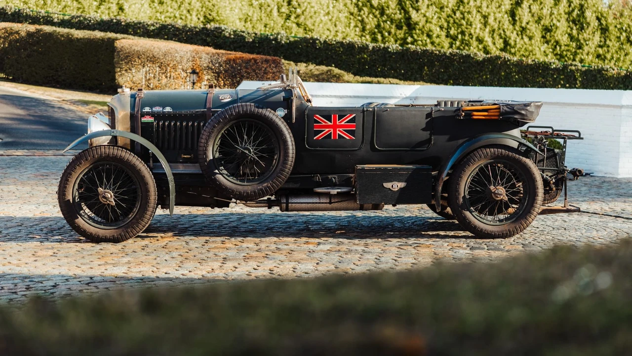 1928 Bentley - Image 2 of 31
