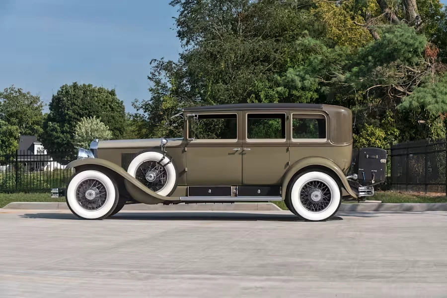 1928 Cadillac - Image 2 of 31