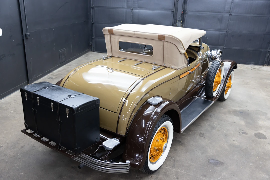 1928 Chrysler - Image 10 of 31