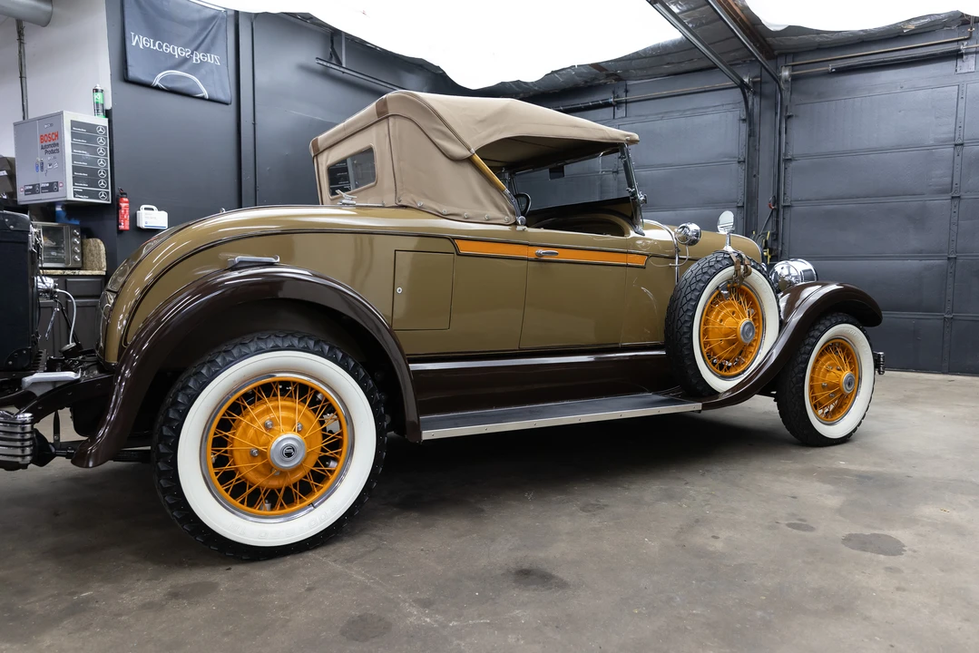 1928 Chrysler - Image 19 of 31