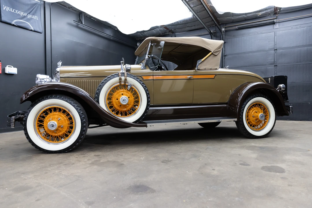 1928 Chrysler - Image 7 of 31