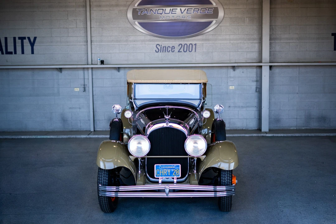 1928 Chrysler - Image 7 of 31
