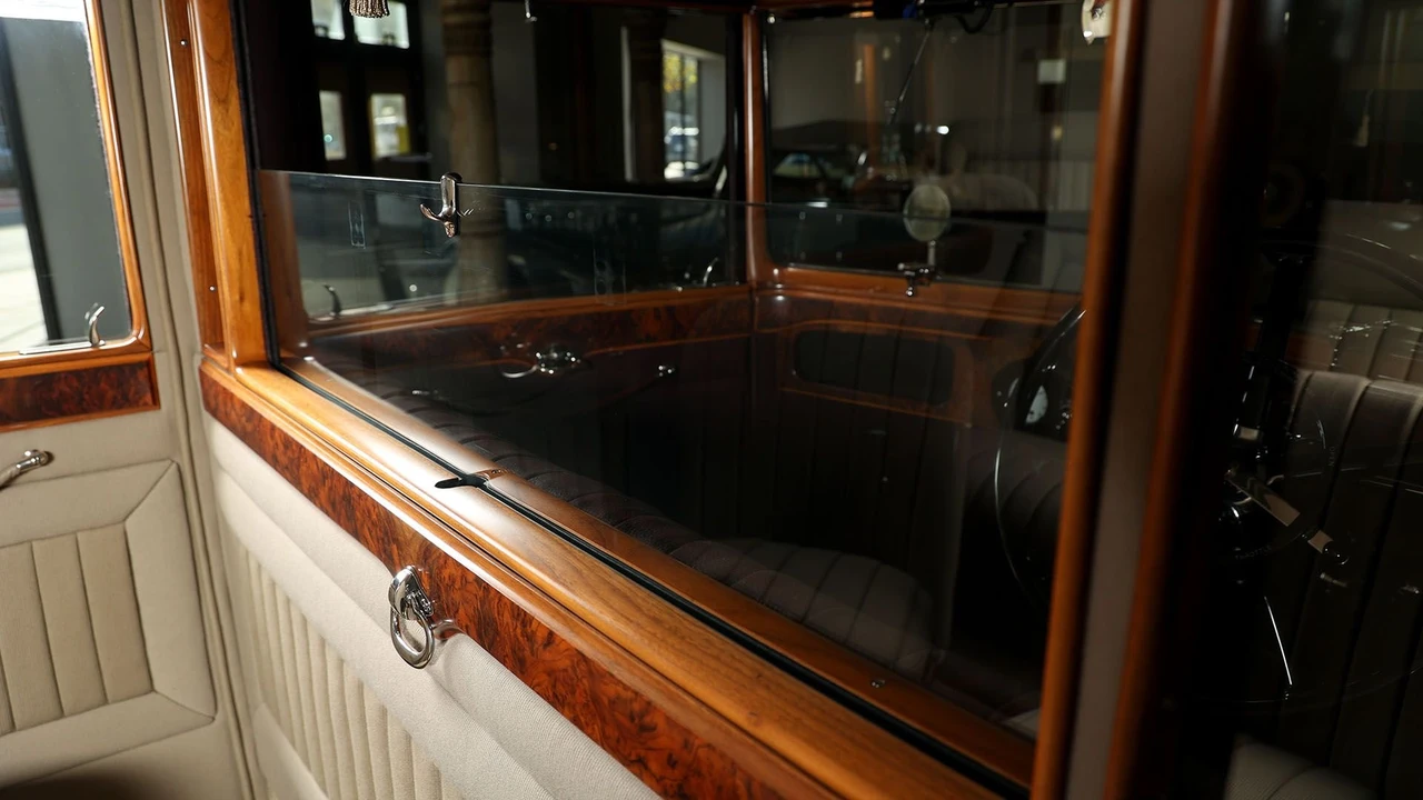 1928 Daimler - Image 18 of 31