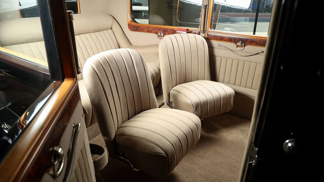 1928 Daimler - Image 17 of 31