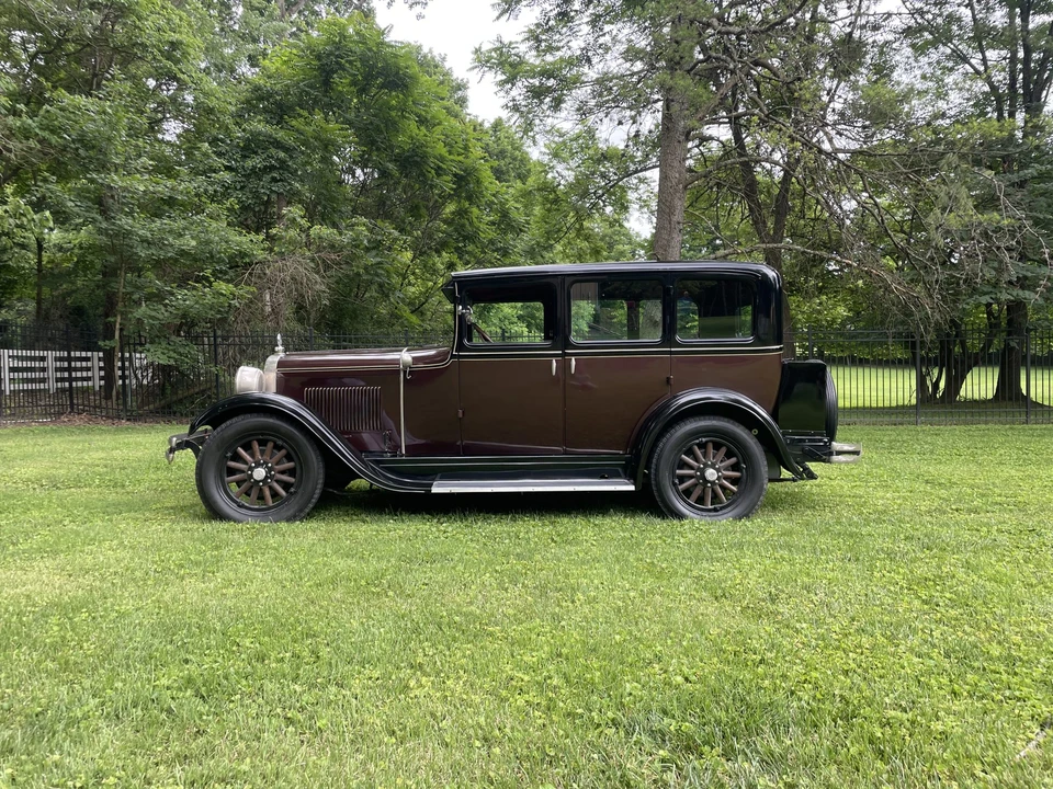 1928 - Image 3 of 31
