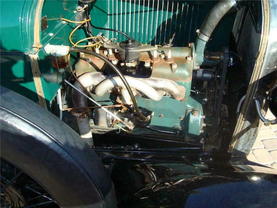 1928 Ford Model A Pickup & Model AA - Image 3 of 5