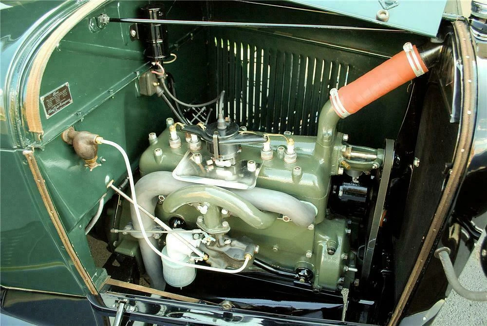 1928 Ford Model A Pickup & Model AA - Image 3 of 4