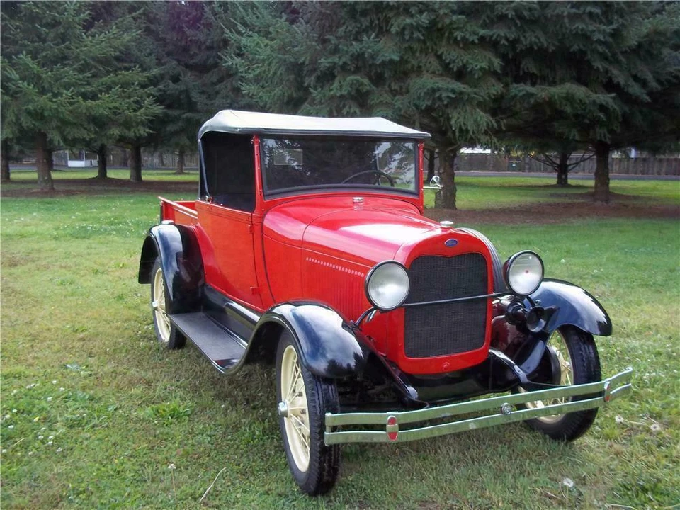 1928 Ford Model A Pickup & Model AA - Image 2 of 5