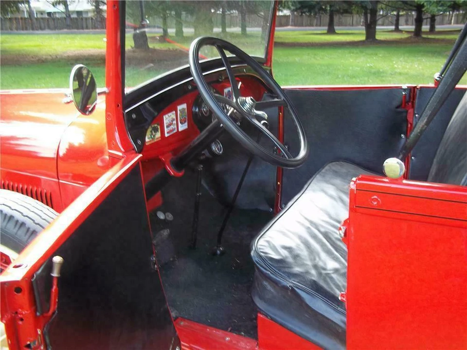 1928 Ford Model A Pickup & Model AA - Image 4 of 5