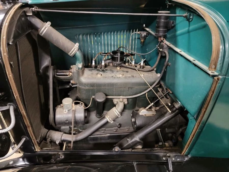 1928 Ford Model A Pickup & Model AA - Image 8 of 10