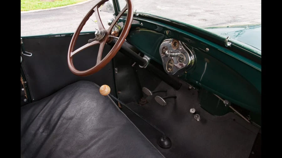 1928 Ford Model A Pickup & Model AA - Image 9 of 13