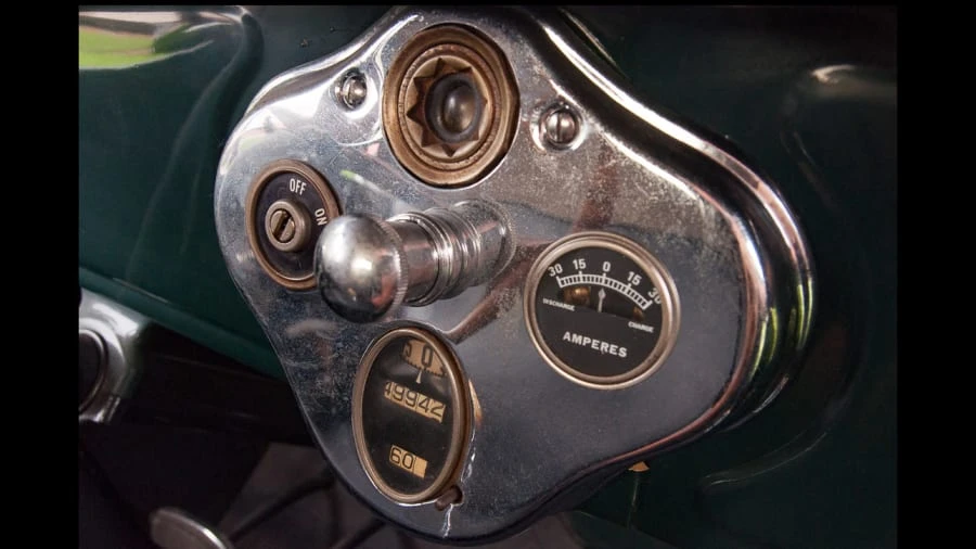 1928 Ford Model A Pickup & Model AA - Image 10 of 13