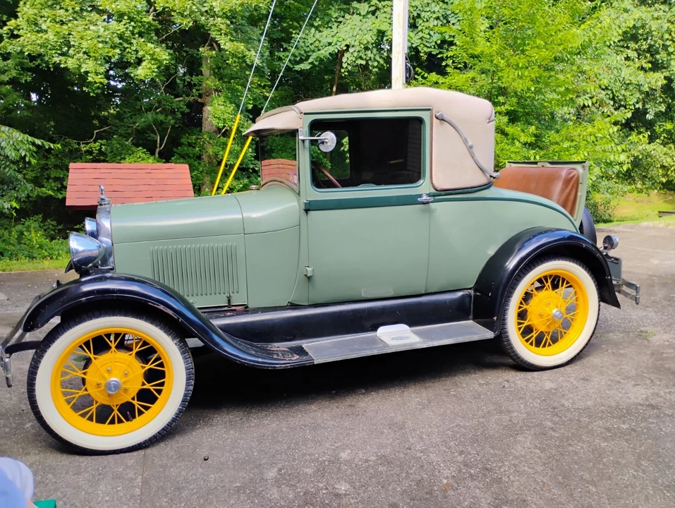 1928 Ford Model A - Image 2 of 17