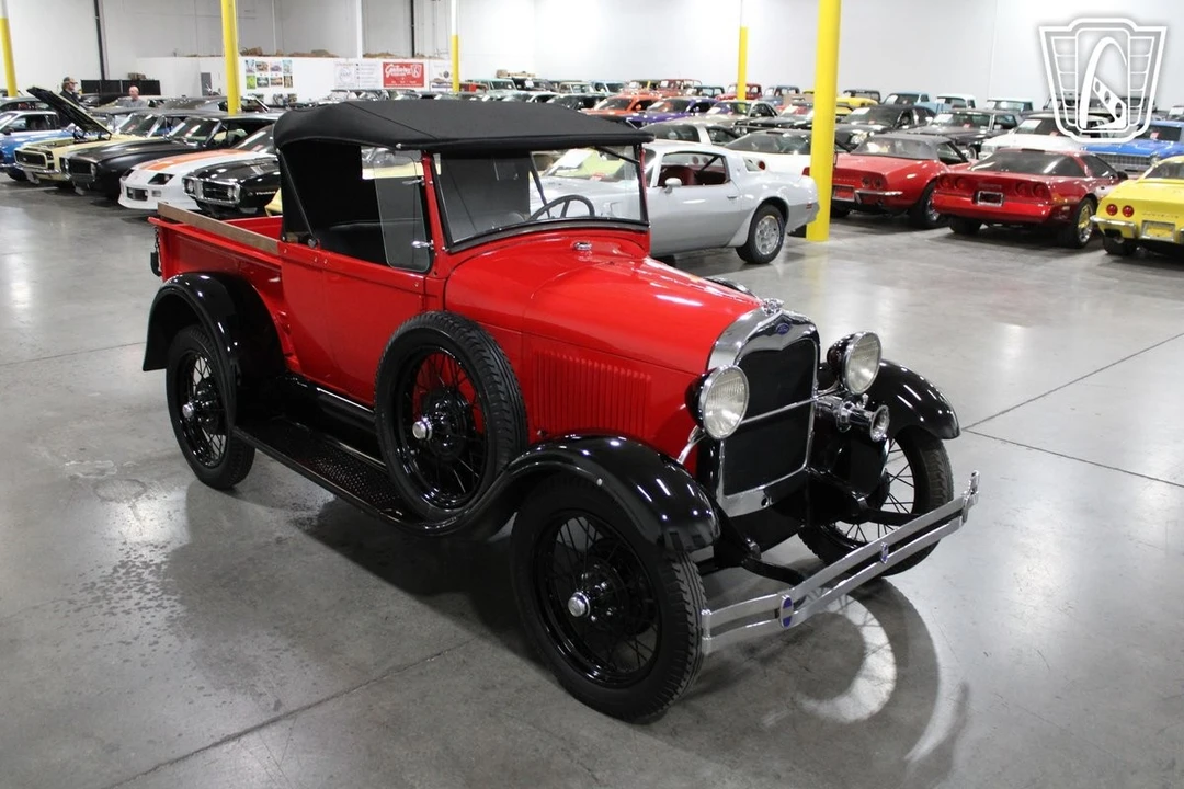 1928 Ford Model A Pickup & Model AA - Image 11 of 12