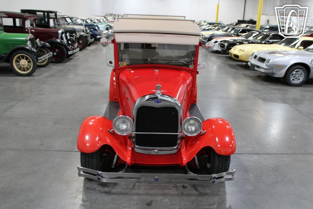 1928 Ford Model A Pickup & Model AA - Image 3 of 12