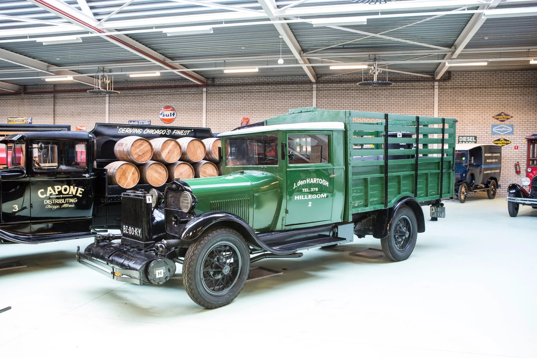 1928 Ford Model A Pickup & Model AA - Image 3 of 10
