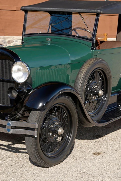 1928 Ford Model A Pickup & Model AA - Image 2 of 7