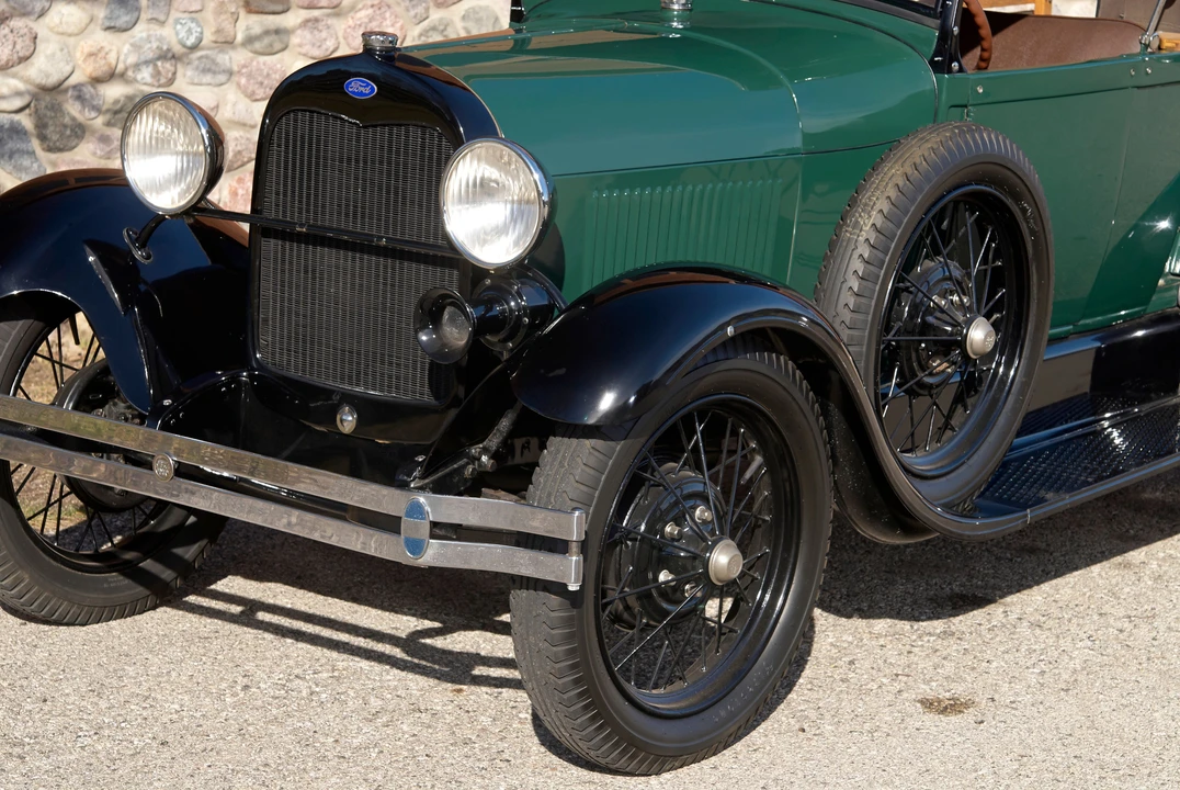 1928 Ford Model A Pickup & Model AA - Image 7 of 7