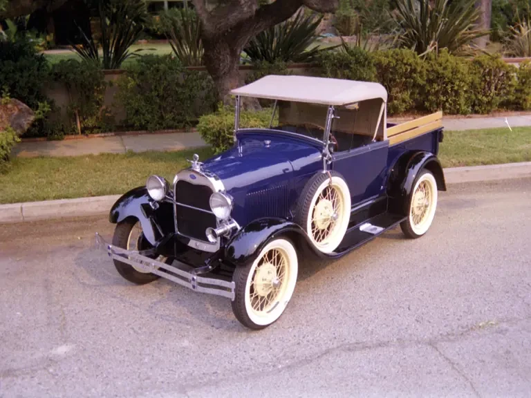 1928 Ford Model A Pickup & Model AA - Image 2 of 2