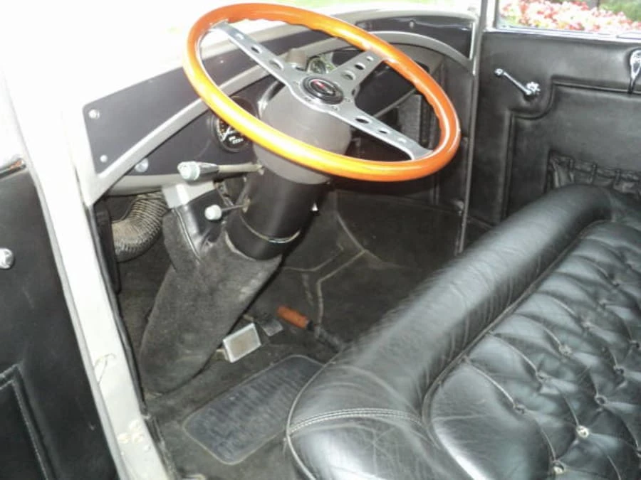 1928 Ford Model A Pickup & Model AA - Image 3 of 6