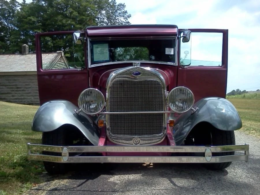 1928 Ford Model A Pickup & Model AA - Image 2 of 10