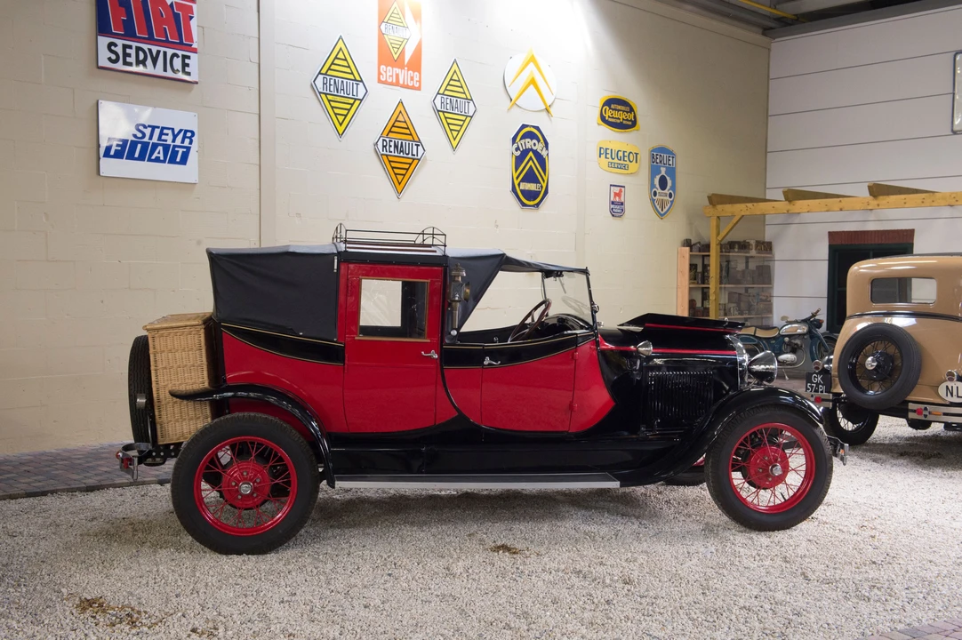 1928 Ford Model A - Image 2 of 5