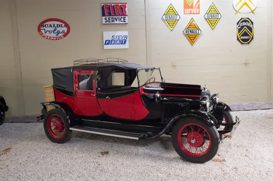 1928 Ford Model A Landaulette