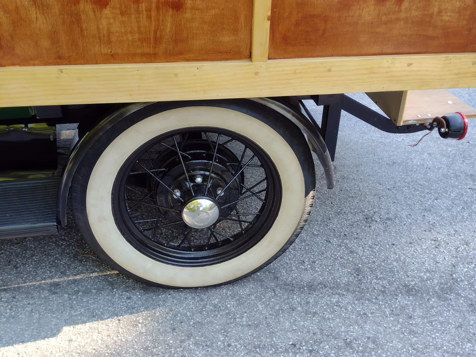 1928 Ford Model A Pickup & Model AA - Image 18 of 31