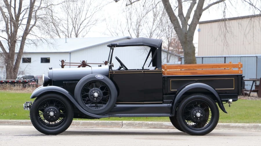 1928 Ford Model A Pickup & Model AA - Image 8 of 12
