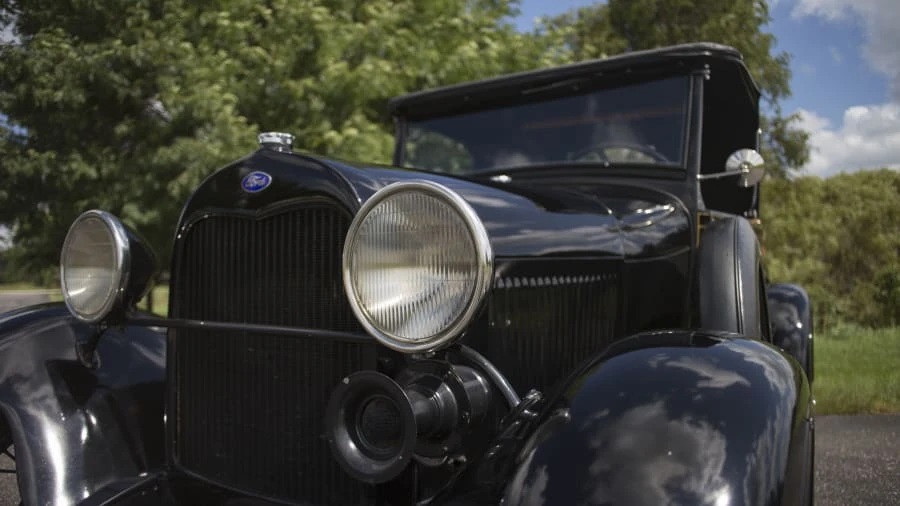 1928 Ford Model A Pickup & Model AA - Image 8 of 20