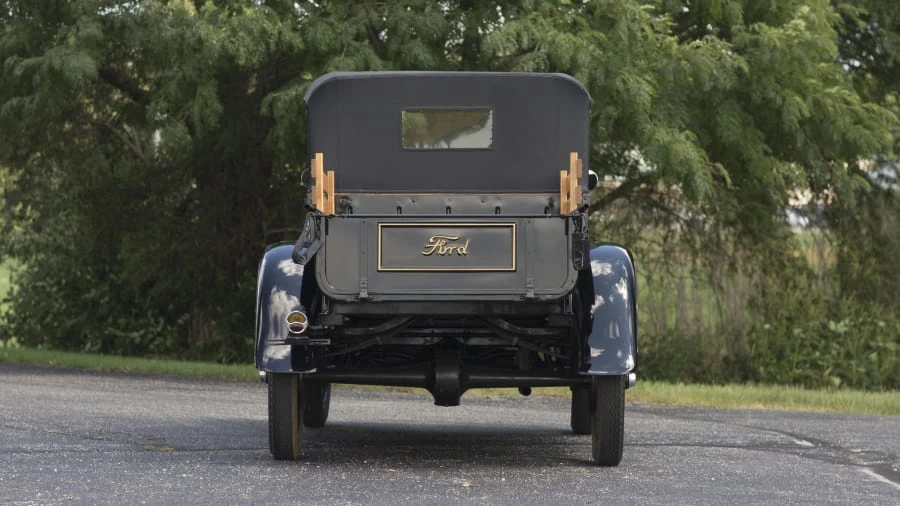 1928 Ford Model A Pickup & Model AA - Image 15 of 20
