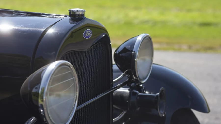 1928 Ford Model A Pickup & Model AA - Image 17 of 20