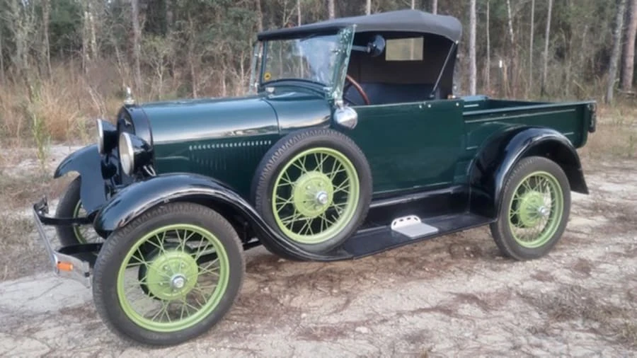 1928 Ford Model A Pickup & Model AA - Image 2 of 16