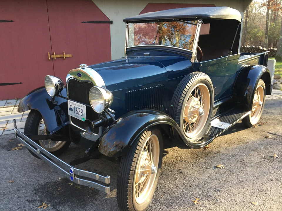 1928 Ford Model A Pickup & Model AA - Image 2 of 31