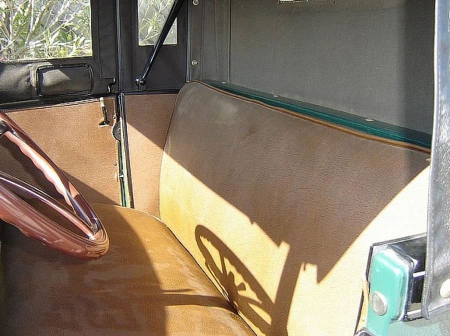 1928 Ford Model A Pickup & Model AA - Image 5 of 8