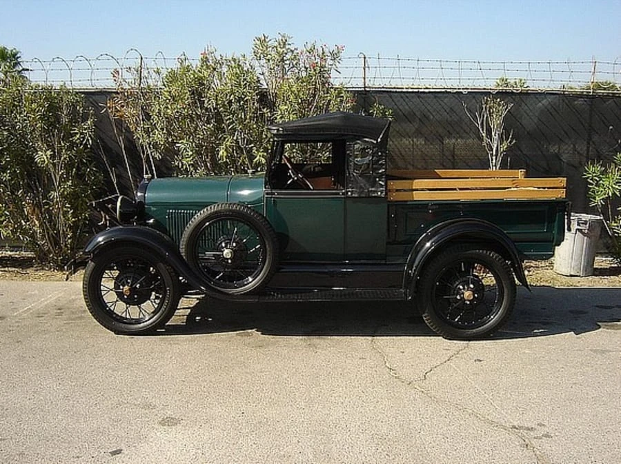 1928 Ford Model A Pickup & Model AA - Image 6 of 8