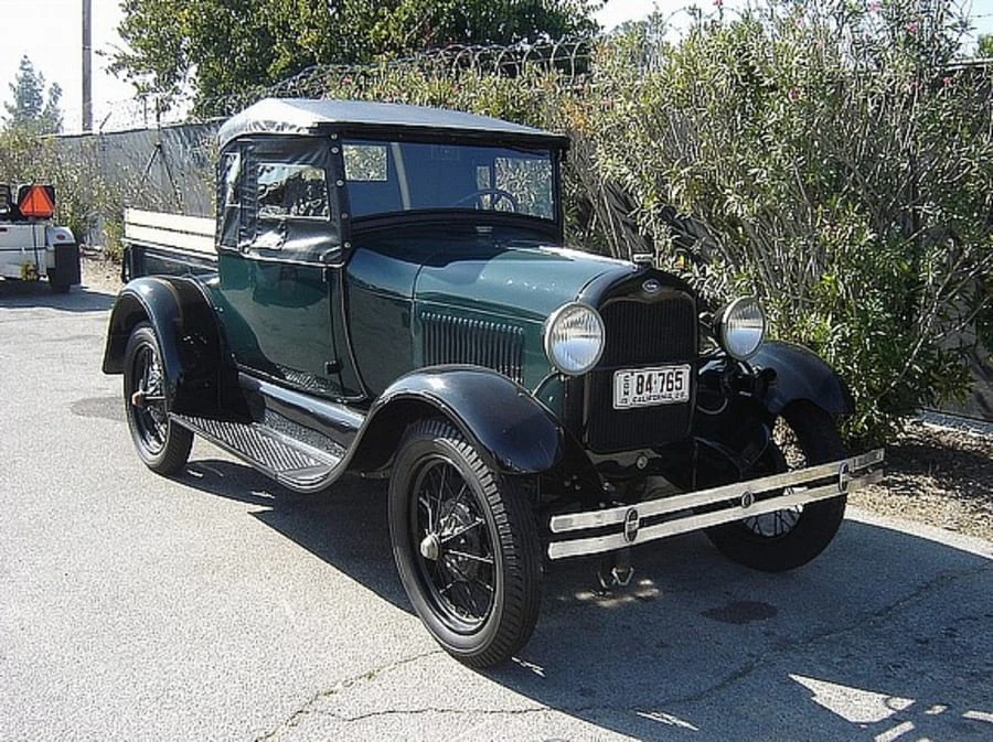 1928 Ford Model A Pickup & Model AA - Image 8 of 8